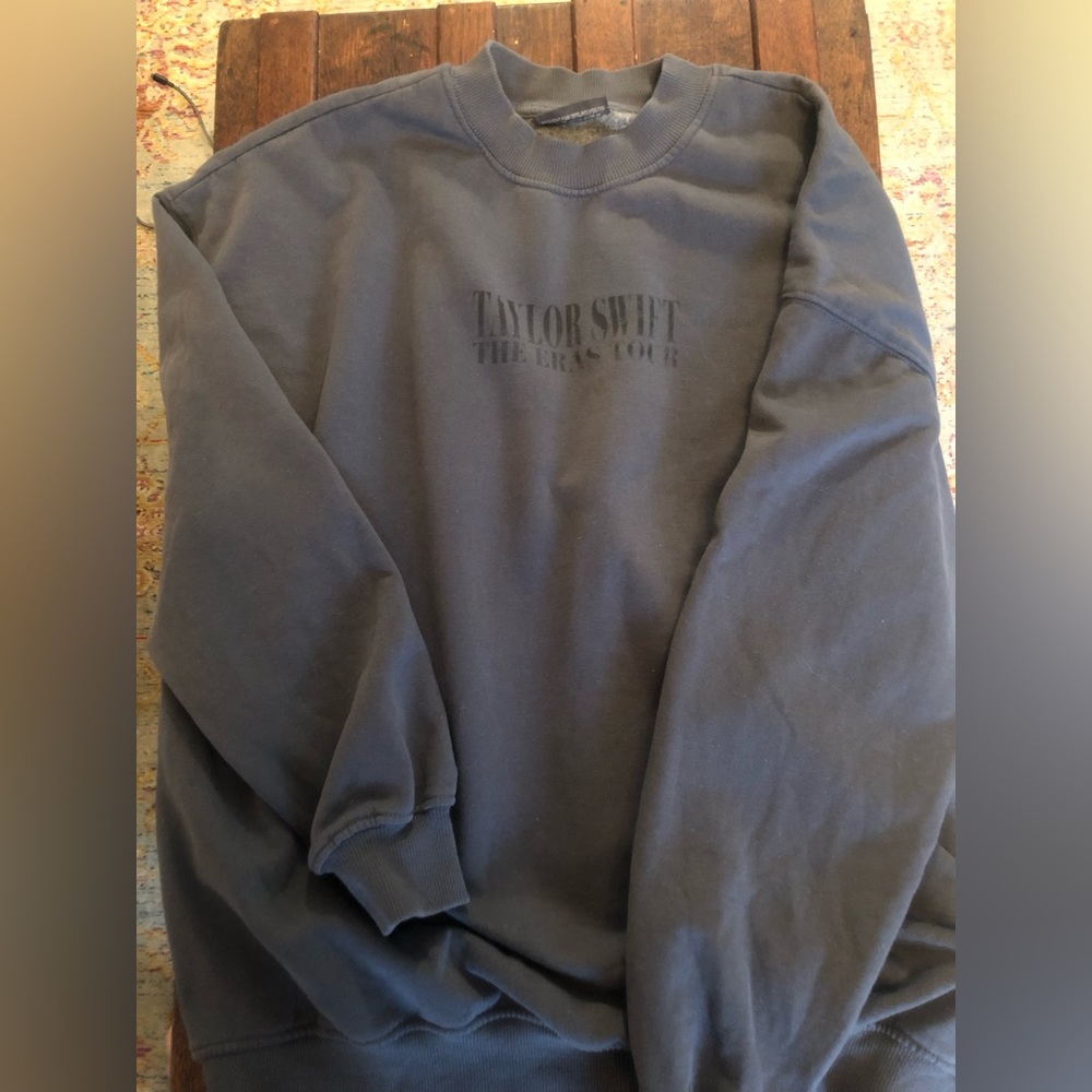 Taylor Swift ERAS TOUR *rare* crewneck